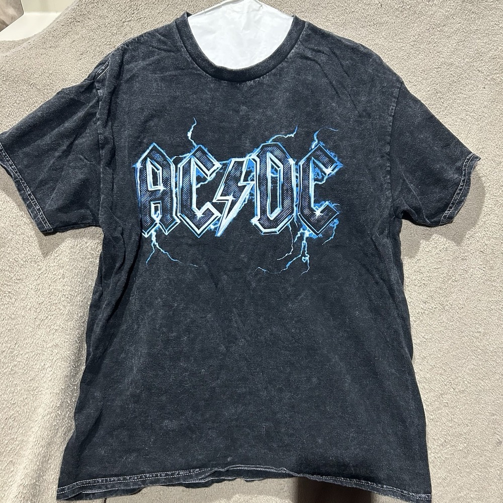 AC/DC 1977 World Tour Graphic Band T-Shirt Mens Medium Acid Wash Black Blue